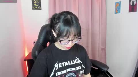 Snapshot of indra_cam chatting on February 7, 2026, 2:37 am Diana online show from February 7, 2026, 2:37 am