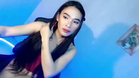 Snapshot of indra_mae chatting on April 10, 2026, 6:23 pm Mae online show from April 10, 2026, 6:23 pm