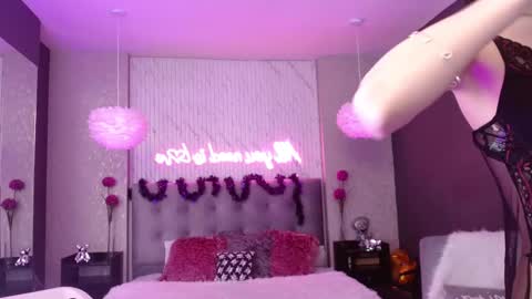 INDY online show from November 9, 2025, 1:20 pm