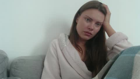 Sweet girl online show from September 18, 2025, 9:44 am