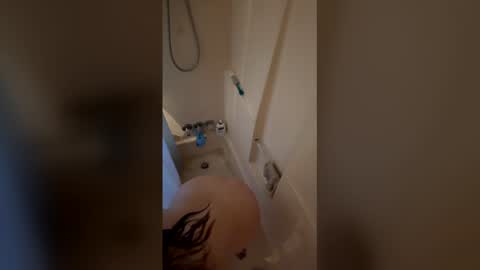 infinitywolf16 online show from May 1, 2026, 3:49 pm