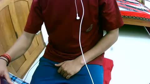 Snapshot of ingloriousuncut chatting on December 5, 2024, 10:34 pm Inglorious Hairy Uncut online show from December 5, 2024, 10:34 pm