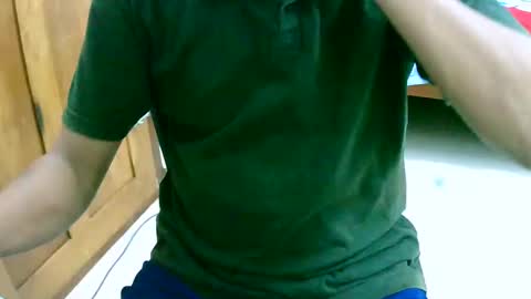 Snapshot of ingloriousuncut chatting on December 9, 2024, 4:37 pm Inglorious Hairy Uncut online show from December 9, 2024, 4:37 pm