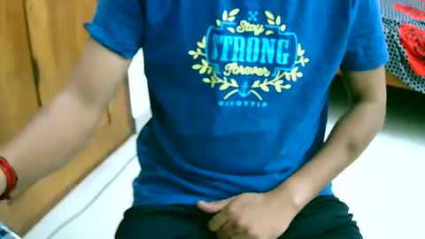 Snapshot of ingloriousuncut chatting on December 27, 2024, 2:33 pm Inglorious Hairy Uncut online show from December 27, 2024, 2:33 pm