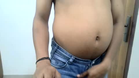 Snapshot of ingloriousuncut chatting on June 18, 2026, 6:34 pm Inglorious Hairy Uncut online show from June 18, 2026, 6:34 pm