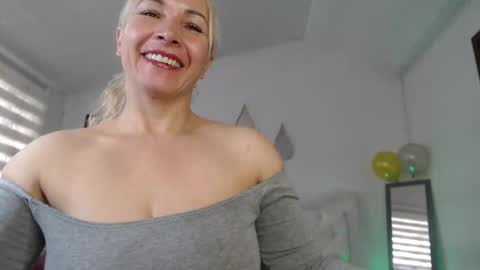            online show from December 6, 2024, 1:33 pm