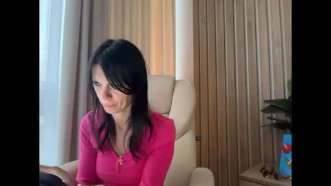 Snapshot of injaathome chatting on May 31, 2026, 6:04 pm InjaAtHome online show from May 31, 2026, 6:04 pm