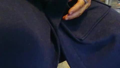 Hanging Out online show from November 23, 2025, 11:54 am