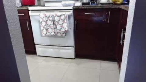 inkcouple27 online show from January 10, 2026, 3:52 am