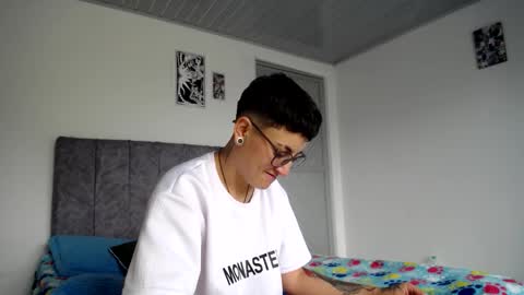 lyan onlyfans n linda online show from February 11, 2026, 6:35 pm