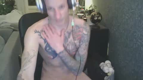 inkedsweed69 online show from April 14, 2026, 12:05 am