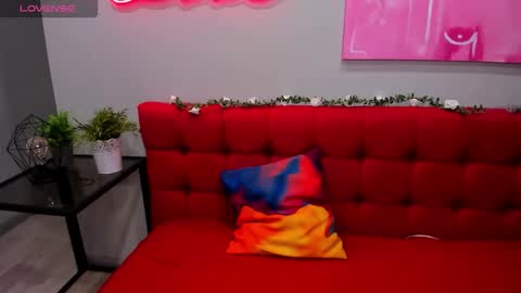 Snapshot of innalovely chatting on September 11, 2025, 1:39 am Inna online show from September 11, 2025, 1:39 am