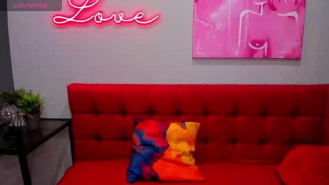 Inna online show from November 27, 2025, 8:49 am