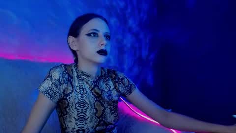 Venera  online show from February 9, 2025, 5:54 pm