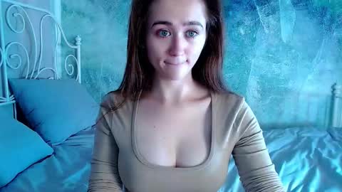 Lina online show from December 5, 2025, 12:41 am