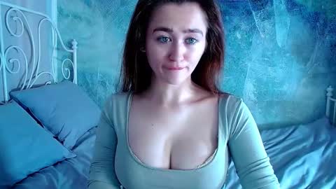 Lina online show from January 19, 2026, 1:31 am