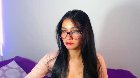 Abril online show from January 28, 2025, 3:04 am