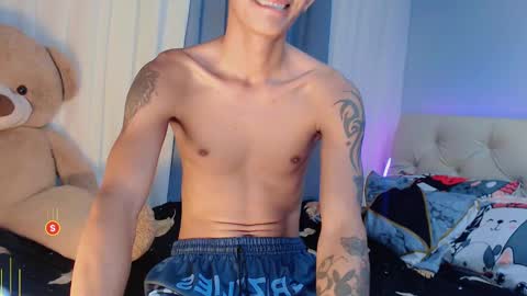 Snapshot of innocent_twinkxx chatting on December 16, 2024, 7:00 pm calvin online show from December 16, 2024, 7:00 pm