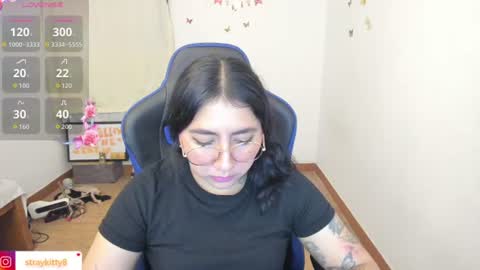 Luna        online show from July 30, 2026, 12:20 am