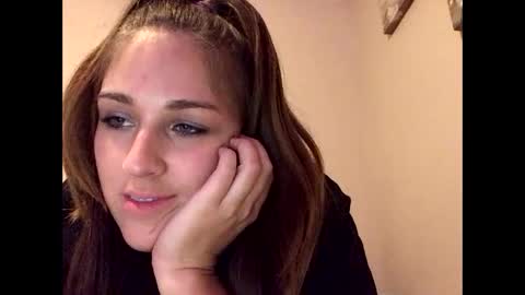 innocentlilsarah online show from October 17, 2025, 5:21 am