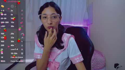 Snapshot of inocent_luna chatting on December 13, 2024, 5:00 pm Luna moon online show from December 13, 2024, 5:00 pm