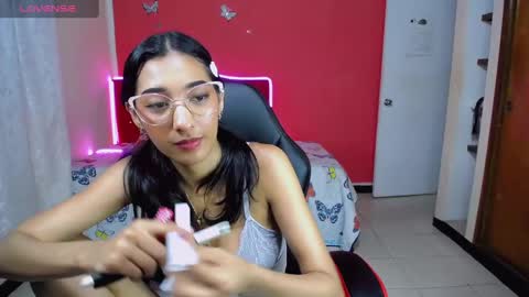 Snapshot of inocent_luna chatting on March 1, 2025, 5:52 am Luna moon online show from March 1, 2025, 5:52 am