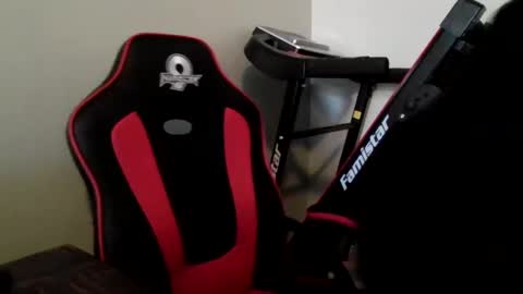 instagraham85 online show from February 13, 2025, 5:54 pm