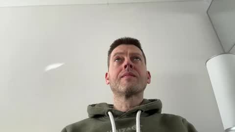 Snapshot of interestedhun chatting on March 7, 2025, 10:45 am InterestedHun online show from March 7, 2025, 10:45 am