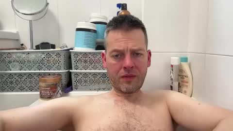 Snapshot of interestedhun chatting on October 3, 2025, 1:19 pm InterestedHun online show from October 3, 2025, 1:19 pm