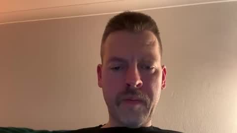 Snapshot of interestedhun chatting on December 15, 2025, 11:36 am InterestedHun online show from December 15, 2025, 11:36 am