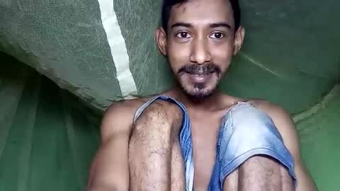 interne8famous online show from December 5, 2025, 10:24 am