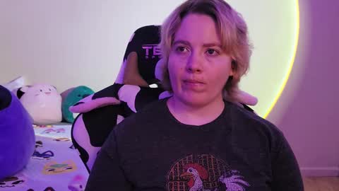 Snapshot of internetfairy_xo chatting on December 22, 2024, 5:10 pm Faye online show from December 22, 2024, 5:10 pm