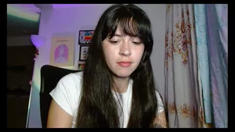 Snapshot of internetxdoll chatting on October 17, 2025, 10:56 pm Call me Avri thumps up 666 help pls..Dont forget to smile online show from October 17, 2025, 10:56 pm
