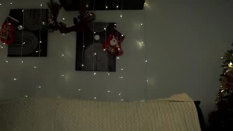 Snapshot of inthelabyrinthsofmysoul chatting on December 23, 2024, 5:11 pm Ellie online show from December 23, 2024, 5:11 pm