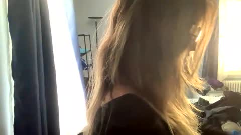 IntoTheWoodsWeGo online show from October 4, 2025, 8:40 pm