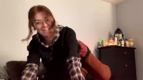 IntoTheWoodsWeGo online show from October 27, 2025, 2:04 am