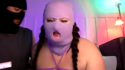 Snapshot of intowhatnow chatting on October 30, 2025, 4:47 am intowhatnow online show from October 30, 2025, 4:47 am