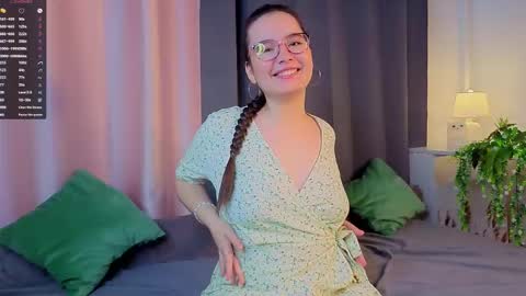 Snapshot of iralascola chatting on September 9, 2025, 1:49 am Mia online show from September 9, 2025, 1:49 am