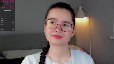 Mia online show from October 18, 2025, 1:08 am