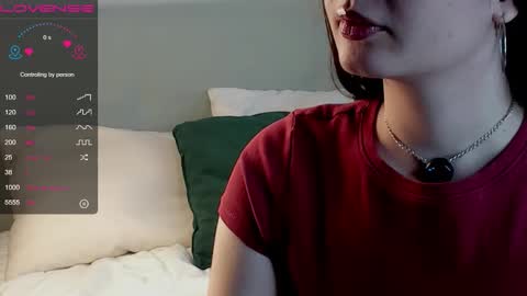 Mia online show from October 20, 2025, 1:17 am