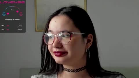 Mia online show from November 4, 2025, 1:38 am