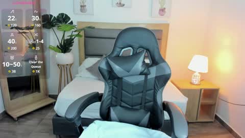 Snapshot of irantzu_hank chatting on January 11, 2025, 12:18 pm Irantzu online show from January 11, 2025, 12:18 pm