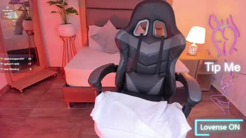 Snapshot of irantzu_hank chatting on February 11, 2025, 3:29 pm Irantzu online show from February 11, 2025, 3:29 pm