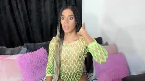 Snapshot of irenephill chatting on March 8, 2025, 11:28 pm Irene Aguirre online show from March 8, 2025, 11:28 pm