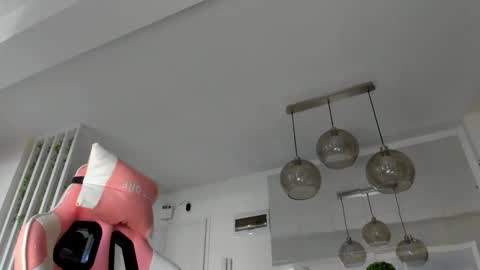 Ir s room online show from September 14, 2025, 4:44 am