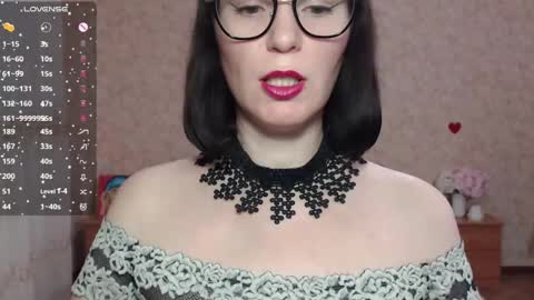 IrenLarasani online show from December 7, 2024, 6:32 am