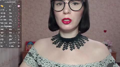 IrenLarasani online show from January 23, 2025, 6:17 am
