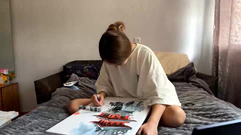 Evie online show from September 15, 2025, 9:09 am