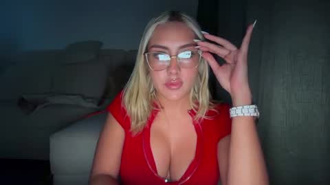 Snapshot of irinanovnahs chatting on July 23, 2026, 3:04 am Im Irina online show from July 23, 2026, 3:04 am