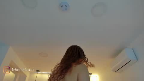 Irinnah Lottus online show from November 4, 2025, 11:31 am